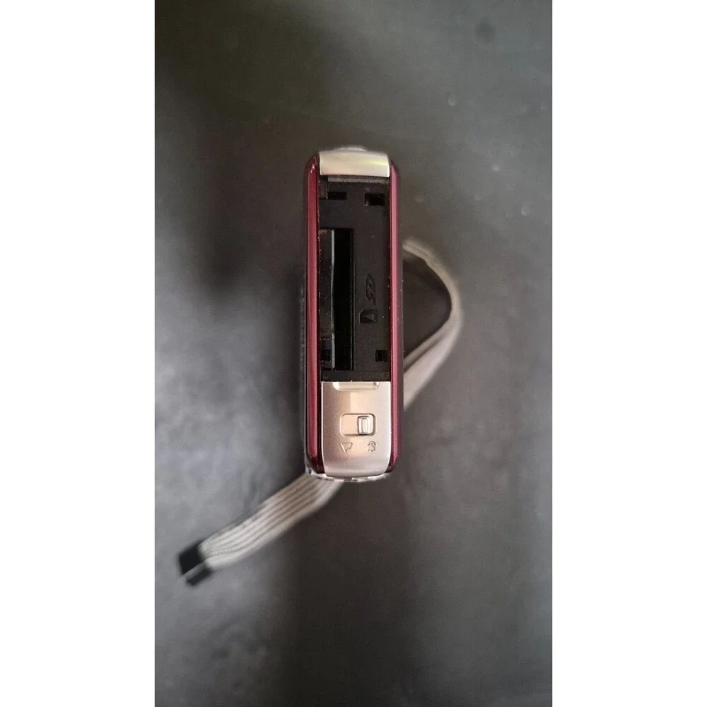 HP V5040u 1080p HD Digital Camcorder 5MP Burgundy – Gently Used Condition
